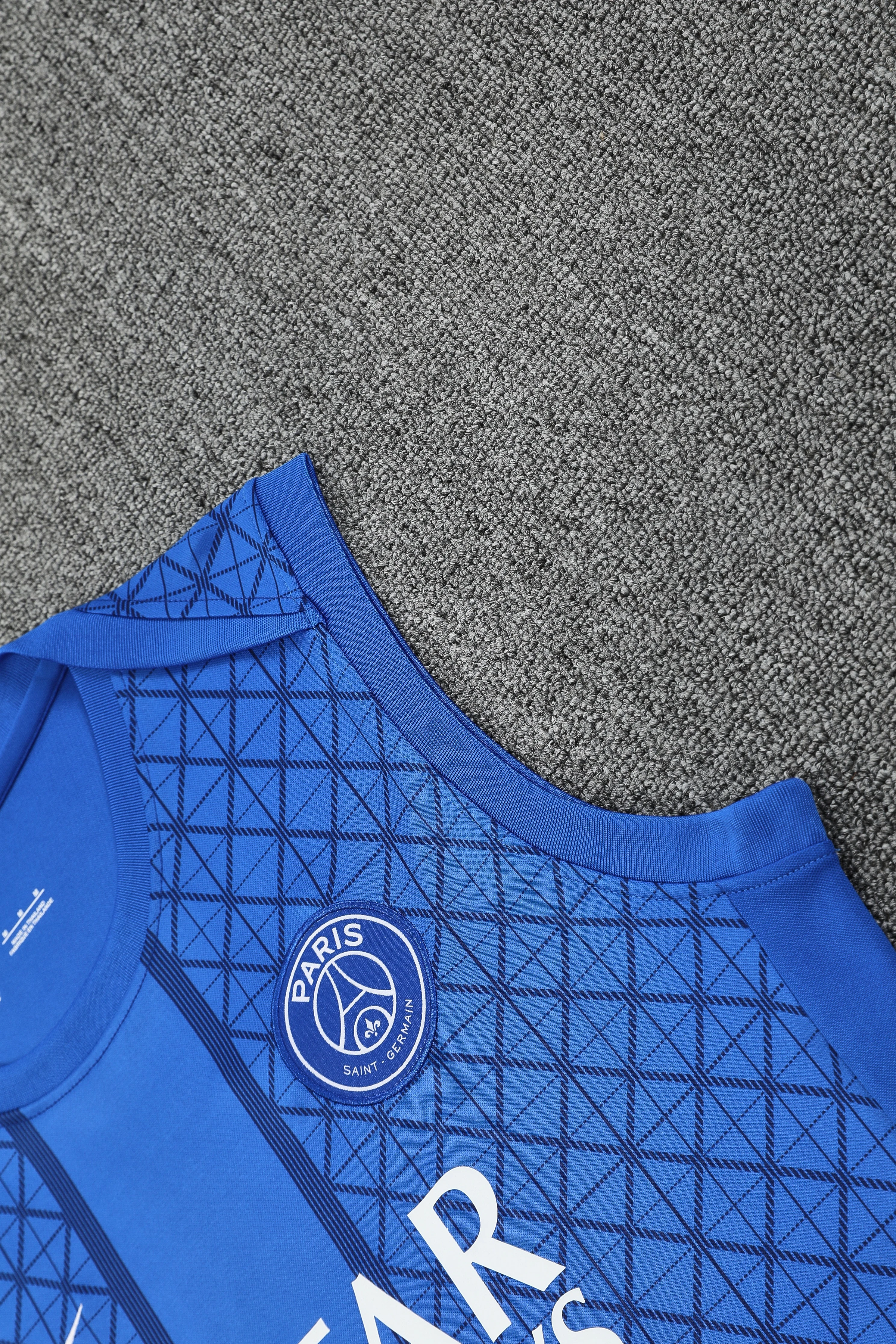 2025-26 Paris Saint-Germain training vest jersey view 6