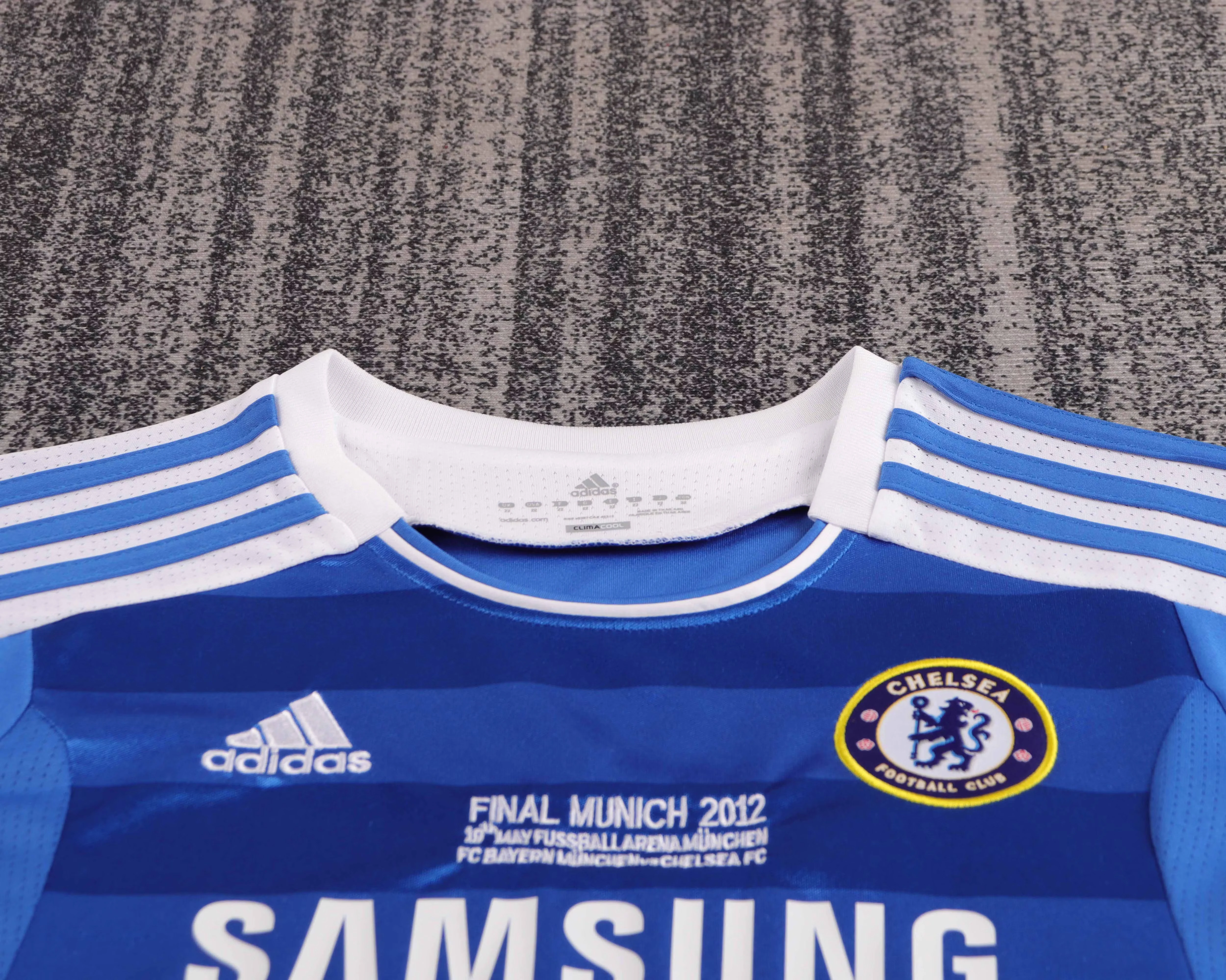 2011-12 Chelsea Home Champions League Retro Shirt - Kids' Sizes view 8