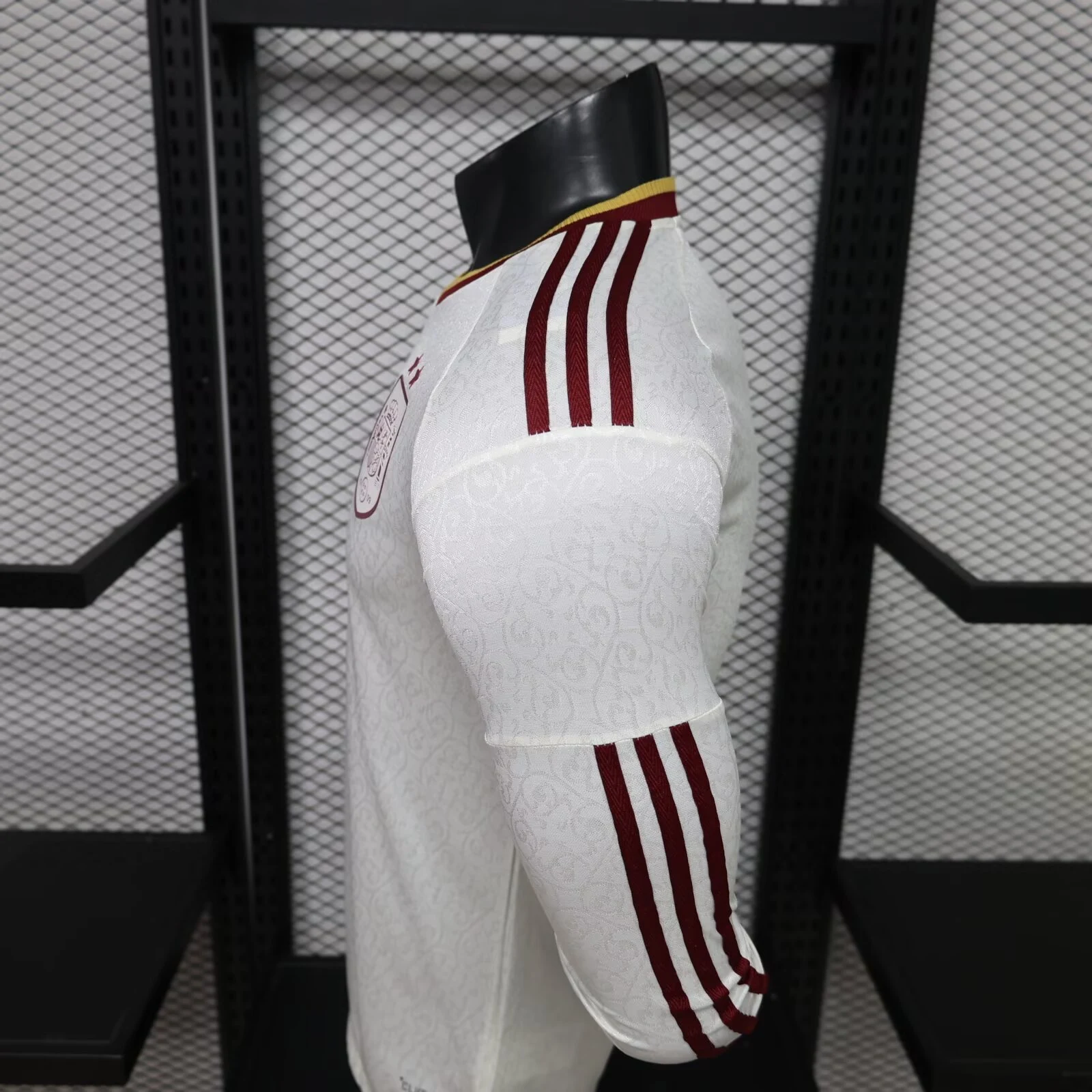 2026-27 Spain Away Long-Sleeve Jersey (with Two Stars) – Player Version view 8