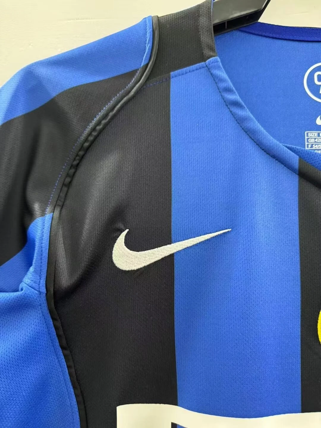 2004-05 Inter Milan Home Retro Jersey view 6