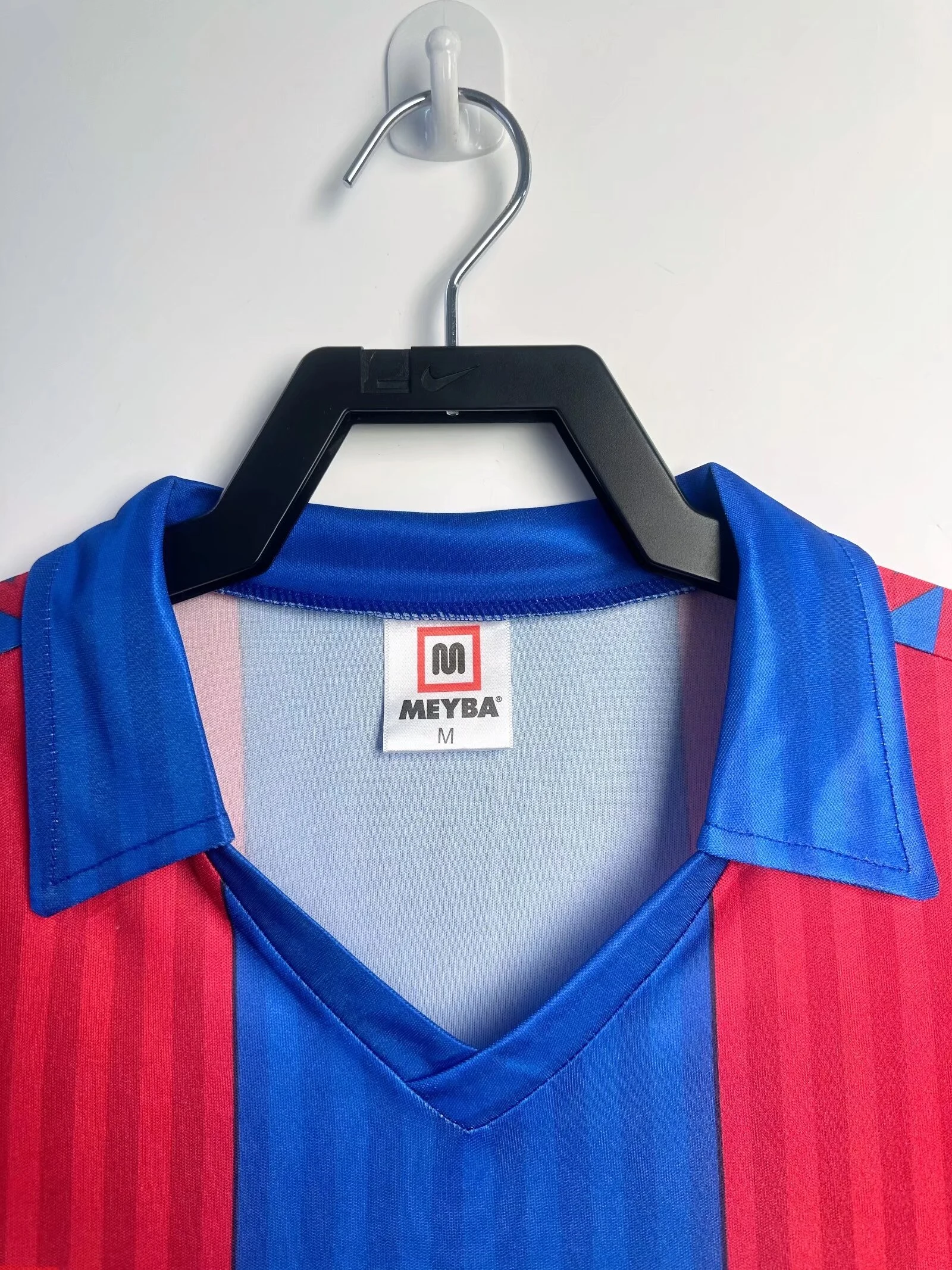 1989-92 Barcelona home retro jersey view 6