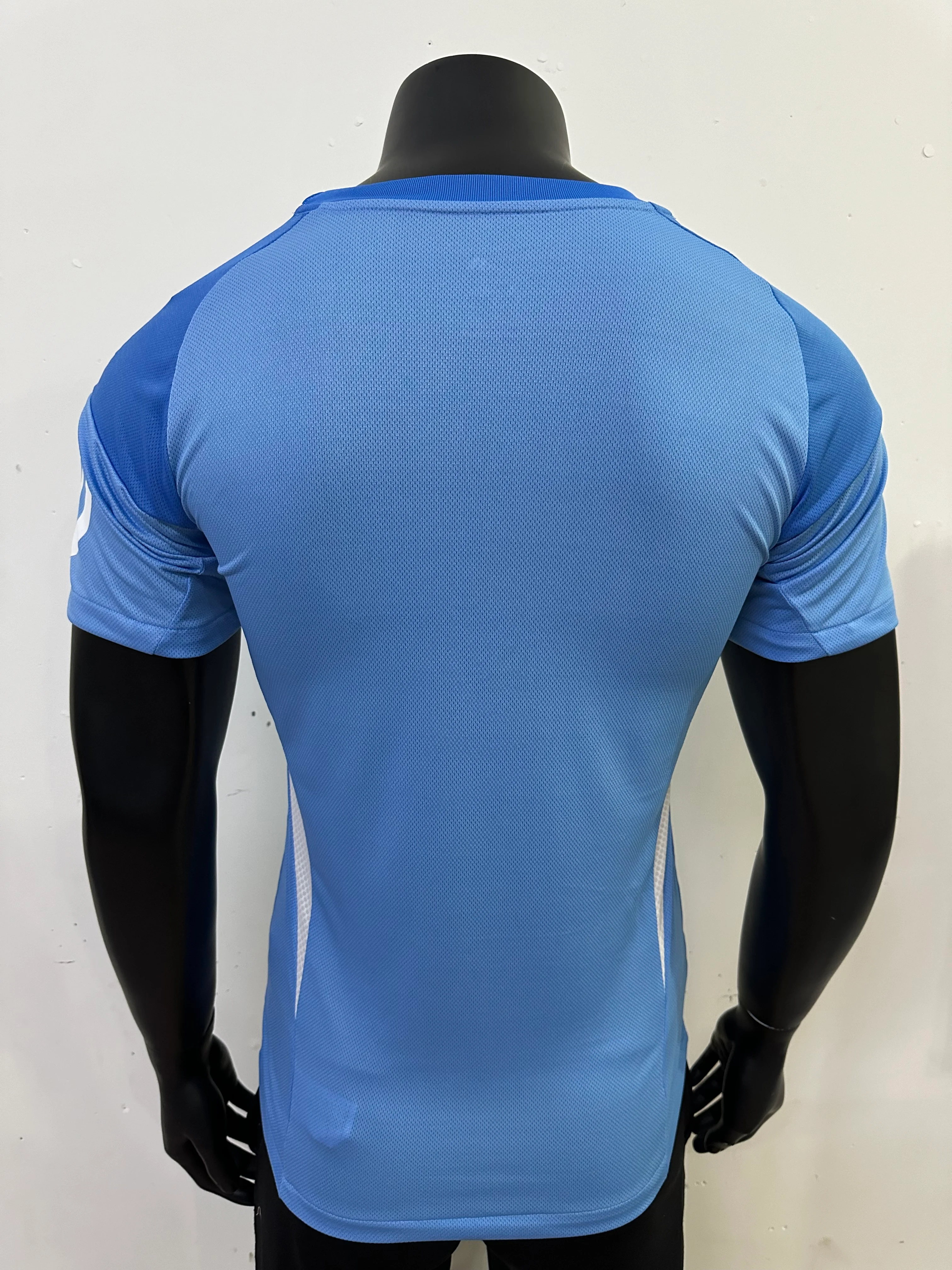 2025-26 Real Madrid Goalkeeper Jersey — Player Version view 8