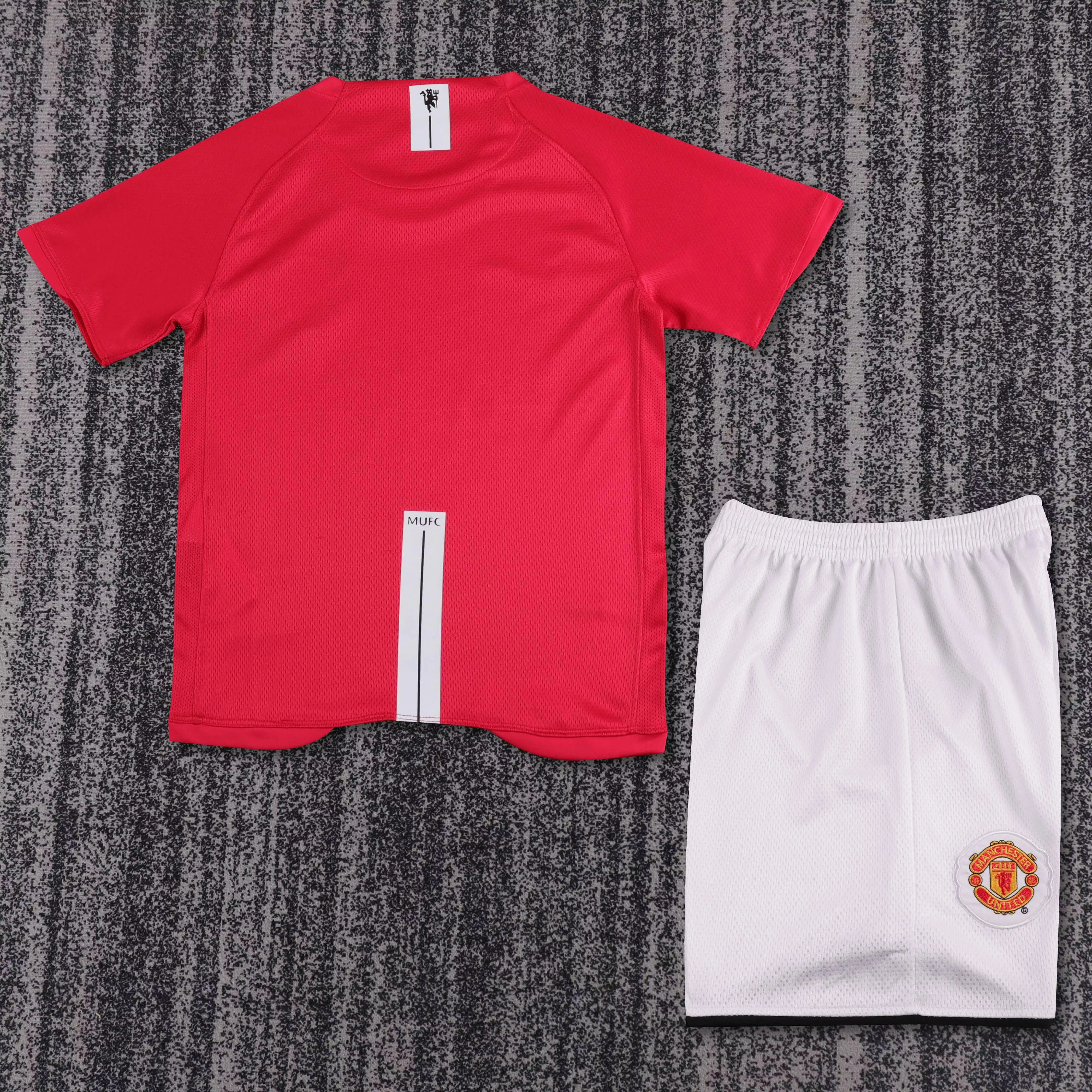 2007-08 Manchester United Home League Edition Retro Shirt - Kids Size view 2