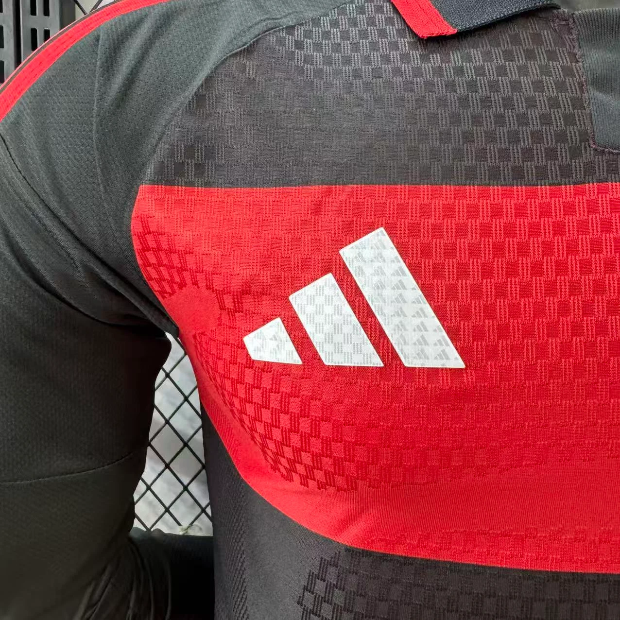 2026-27 Flamengo Home Long-Sleeve Jersey - Player Version view 4