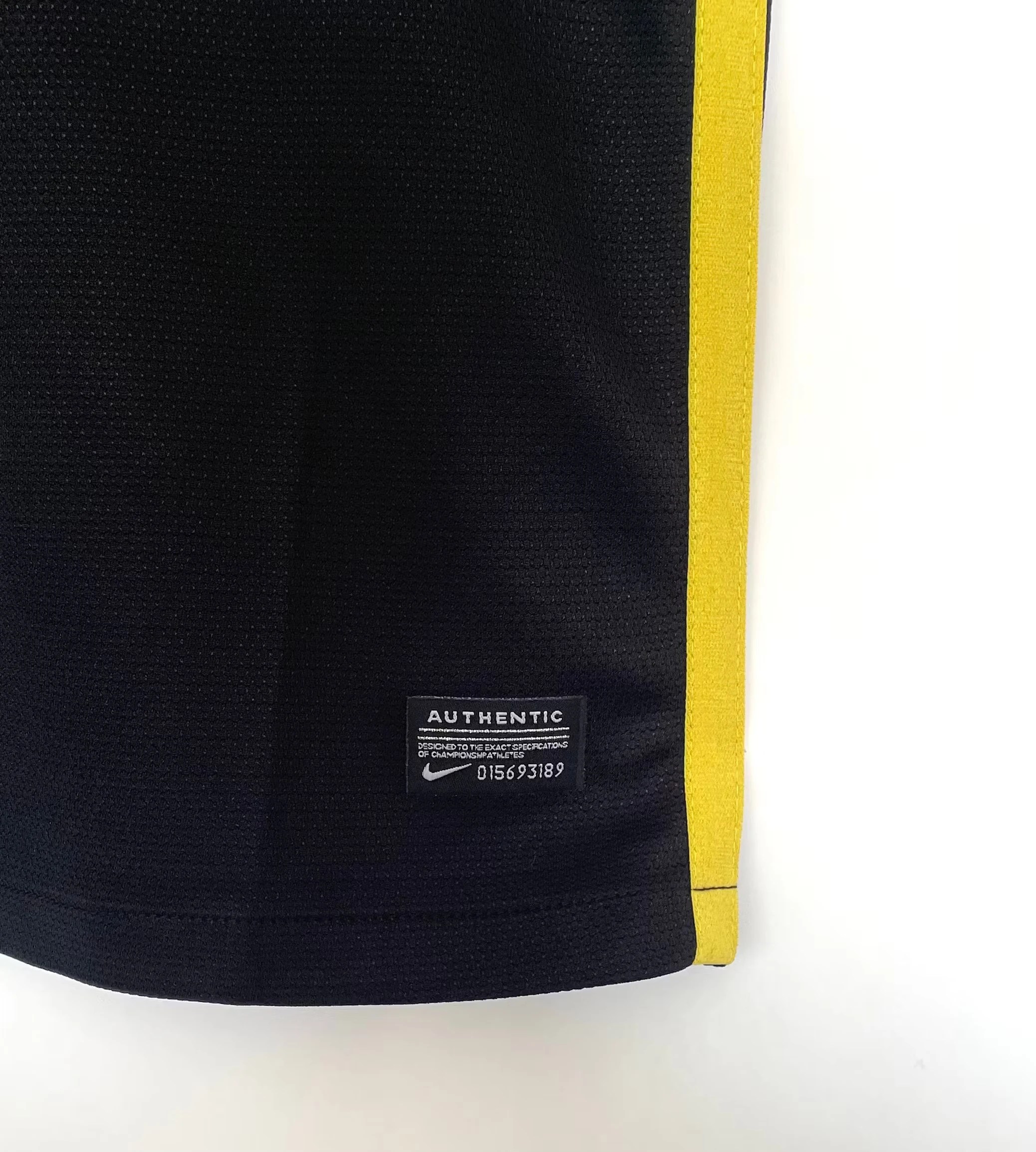 2013-14 Barcelona Second Away Retro Jersey view 4