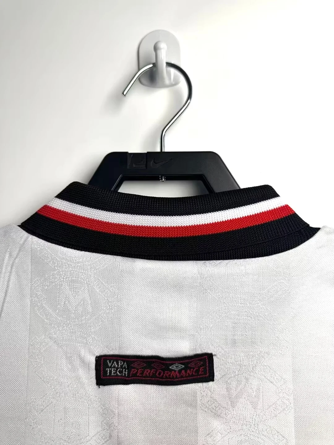 1998-99 Manchester United Away Long Sleeve Retro Shirt view 3