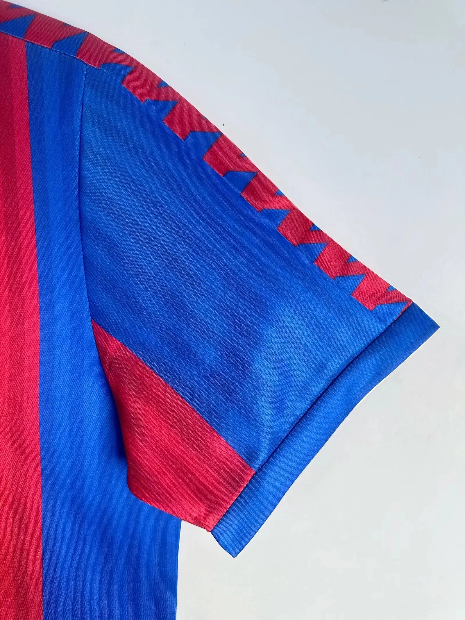 1989-92 Barcelona home retro jersey view 5