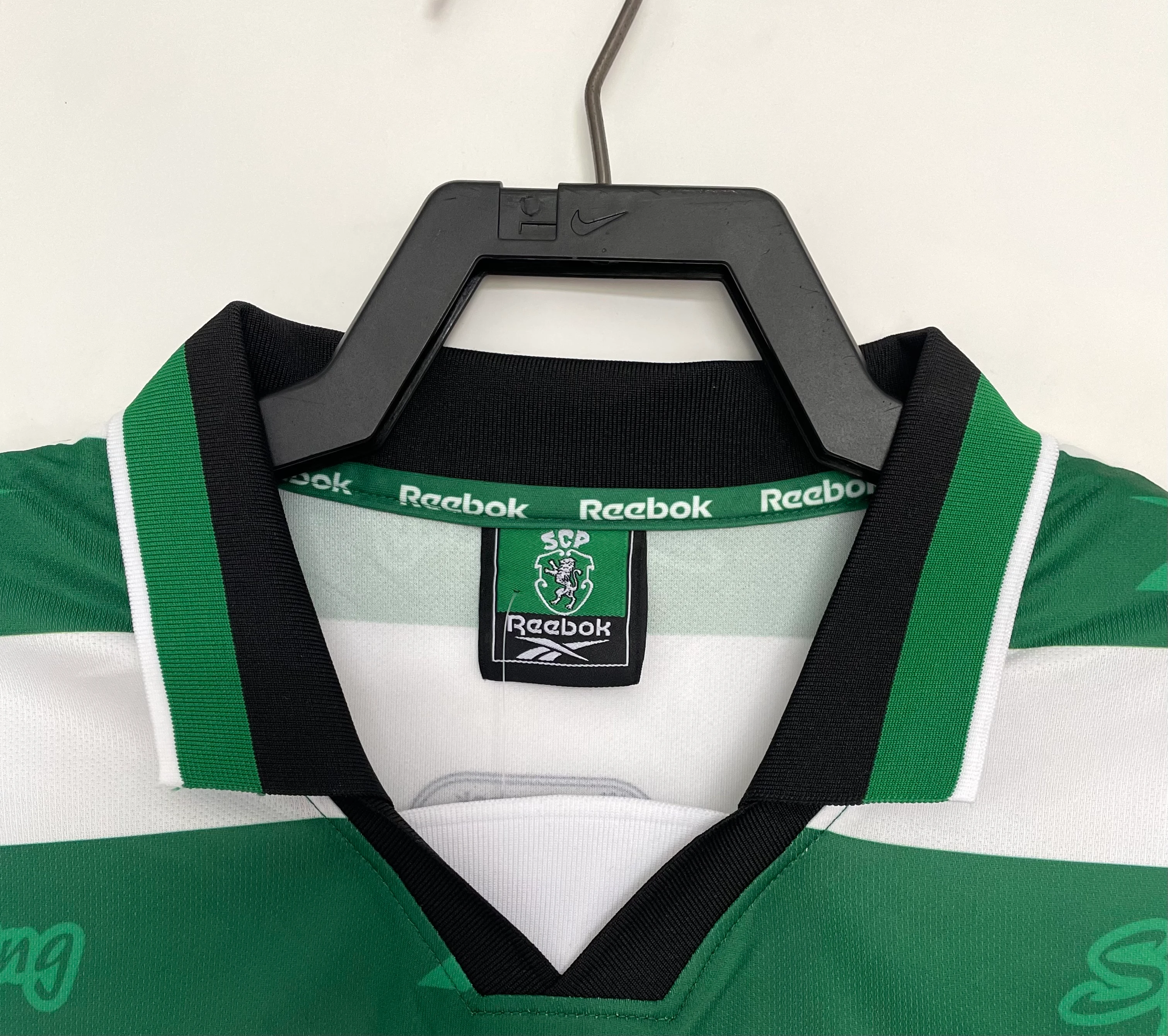 1999-00 Sporting Lisbon Home Retro Jersey view 3