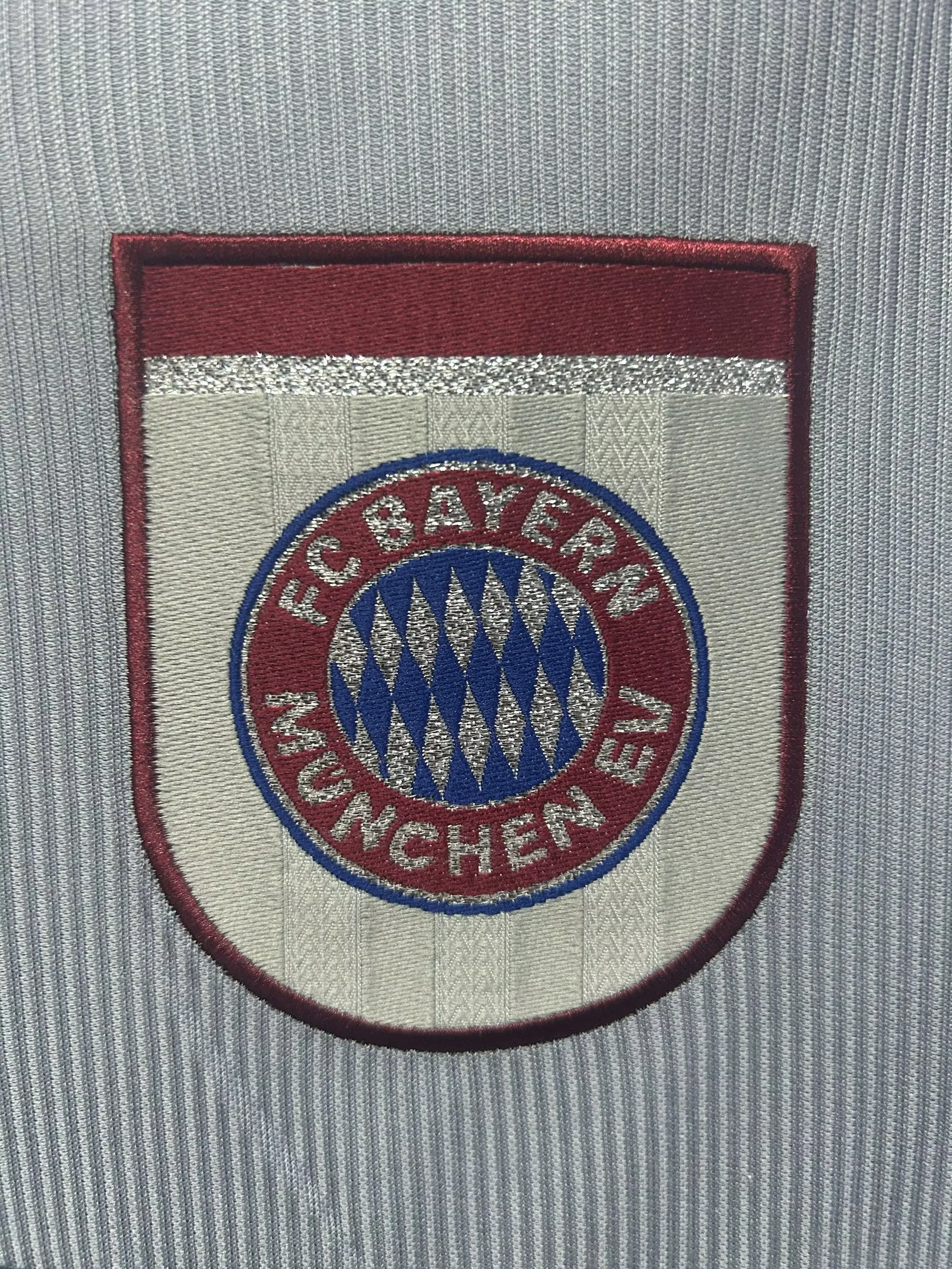 1998-99 Bayern Munich Away Retro Jersey view 7