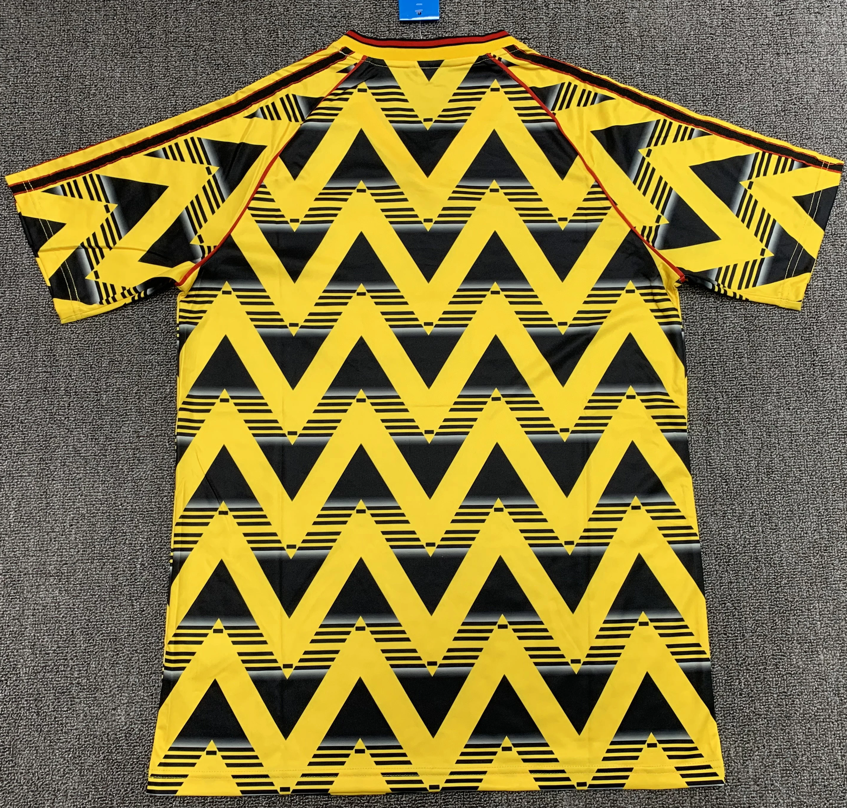 1991-93 Arsenal Away Retro Shirt view 2
