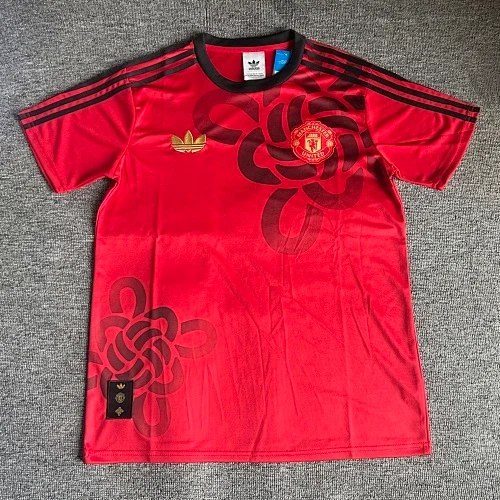 2026-27 Manchester United Training Kit - Fan Edition view 7