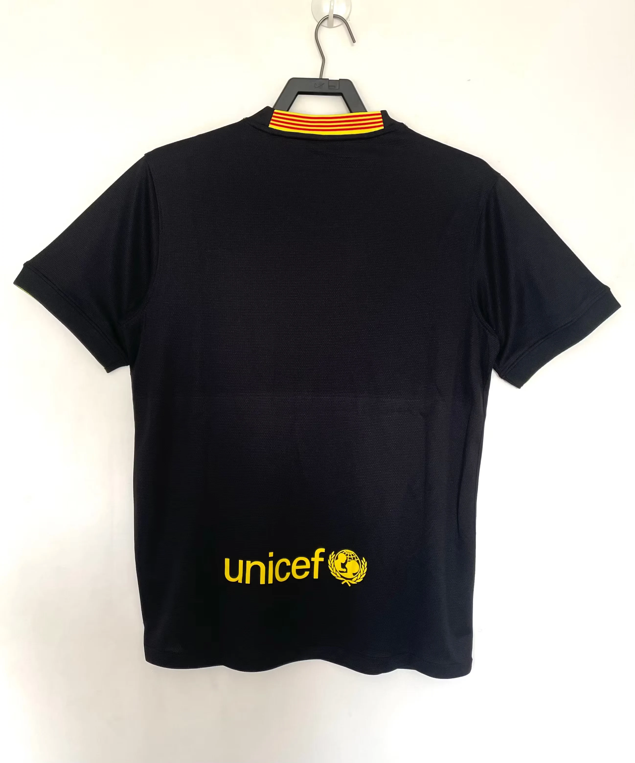 2013-14 Barcelona Second Away Retro Jersey view 2