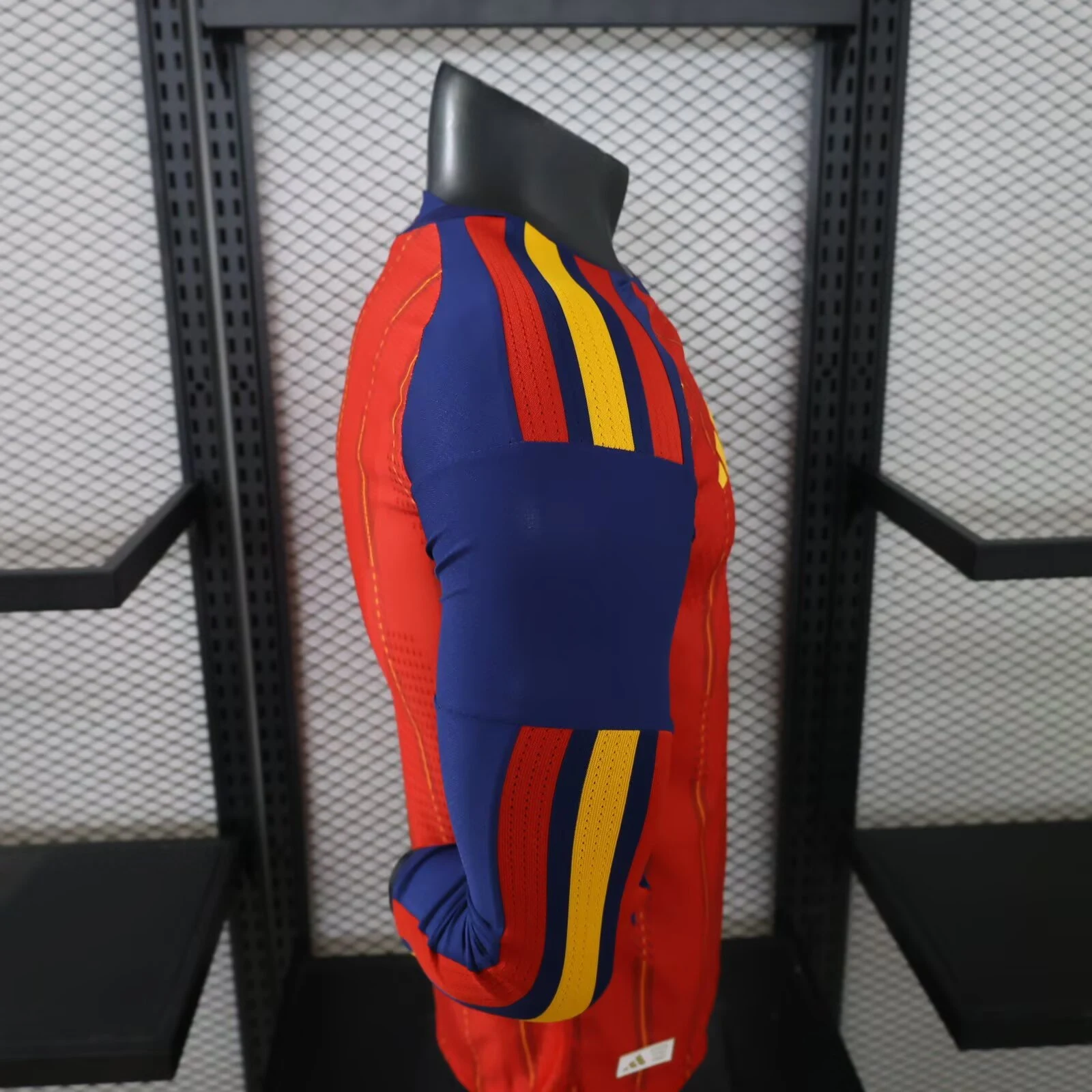2026-27 Spain Home Long-Sleeve Jersey (with Two Stars) – Player Version view 9