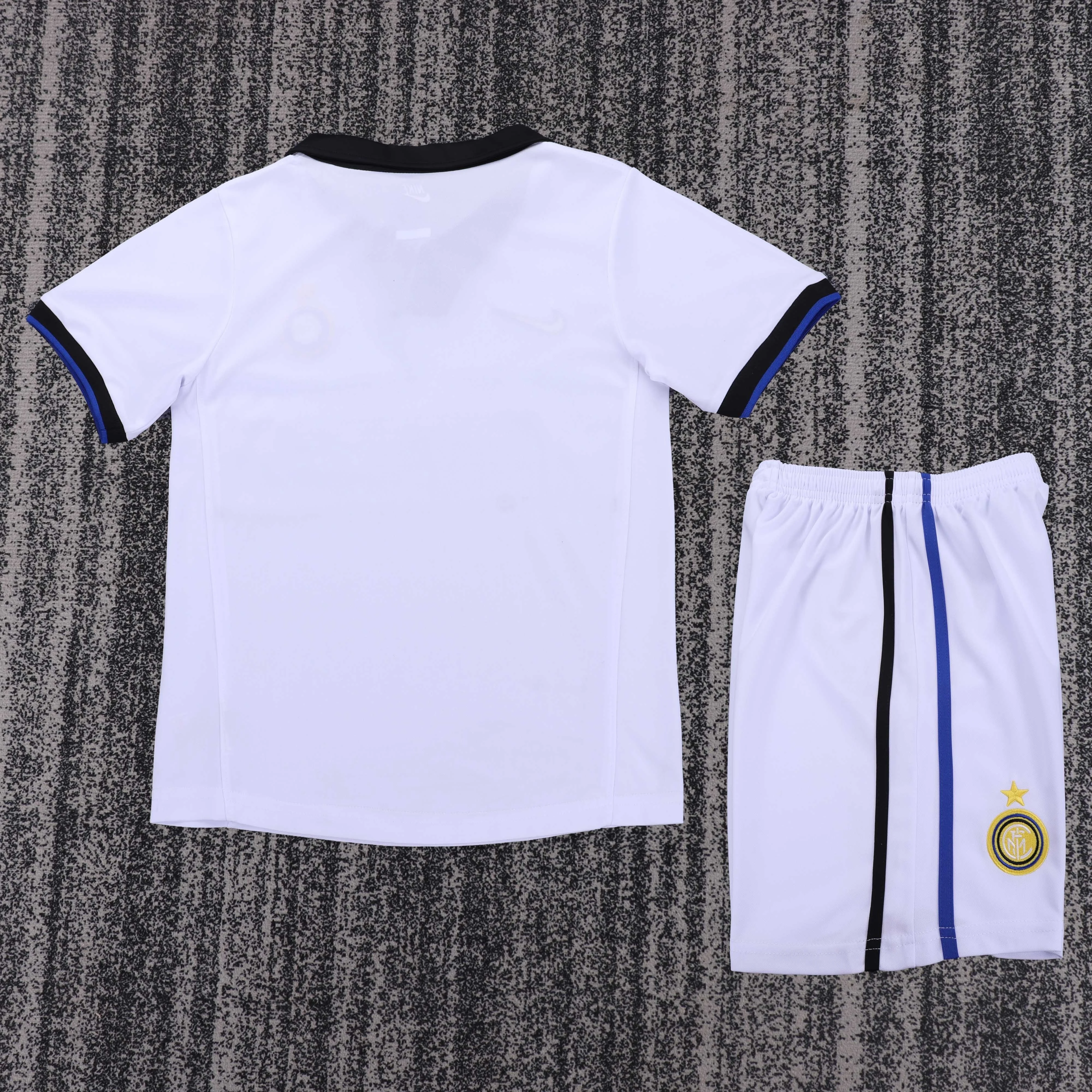 1998-99 Inter Milan Retro Away Jersey - Kids' view 2