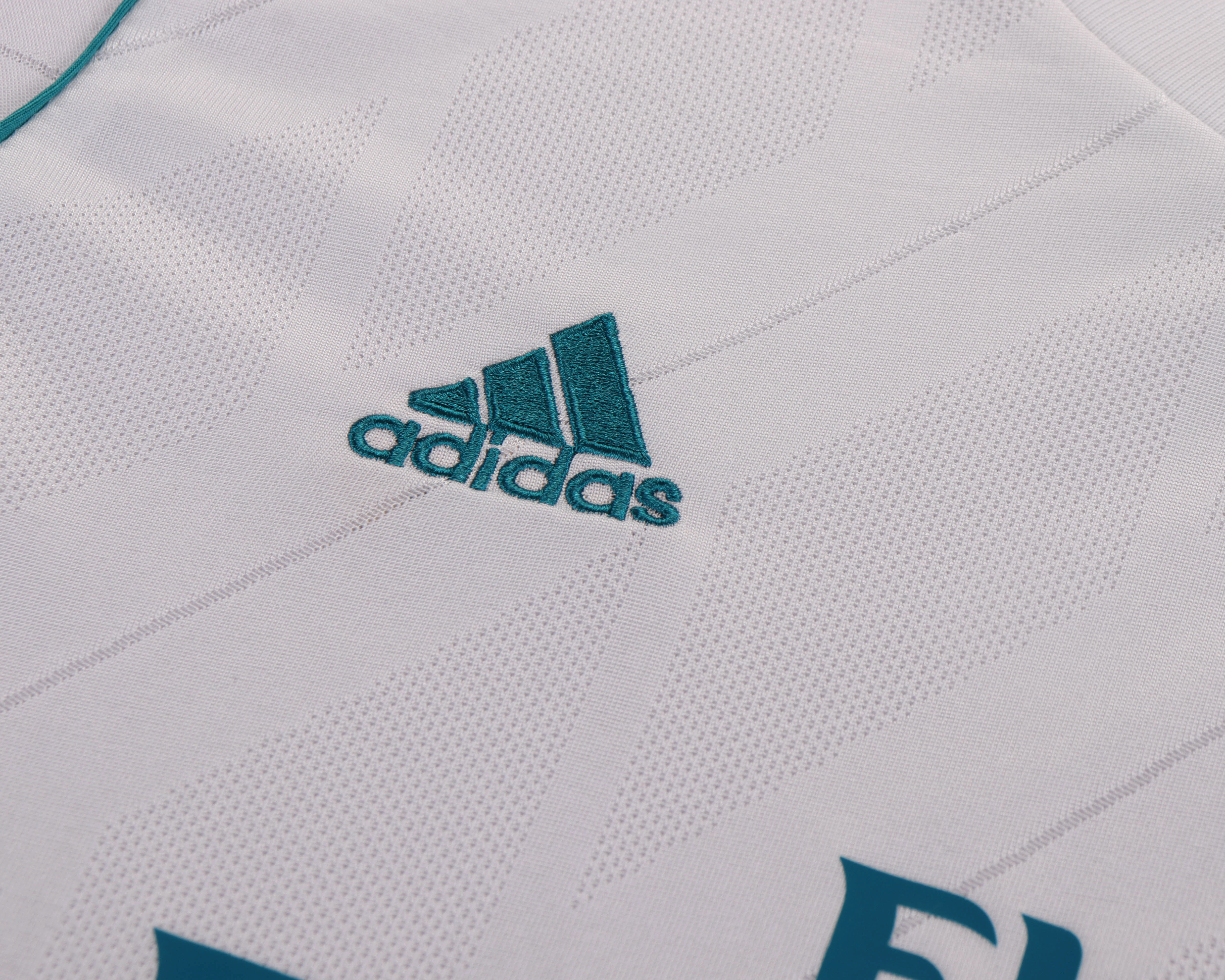 2017-18 Real Madrid Home Retro Shirt - Kids Sizes view 11