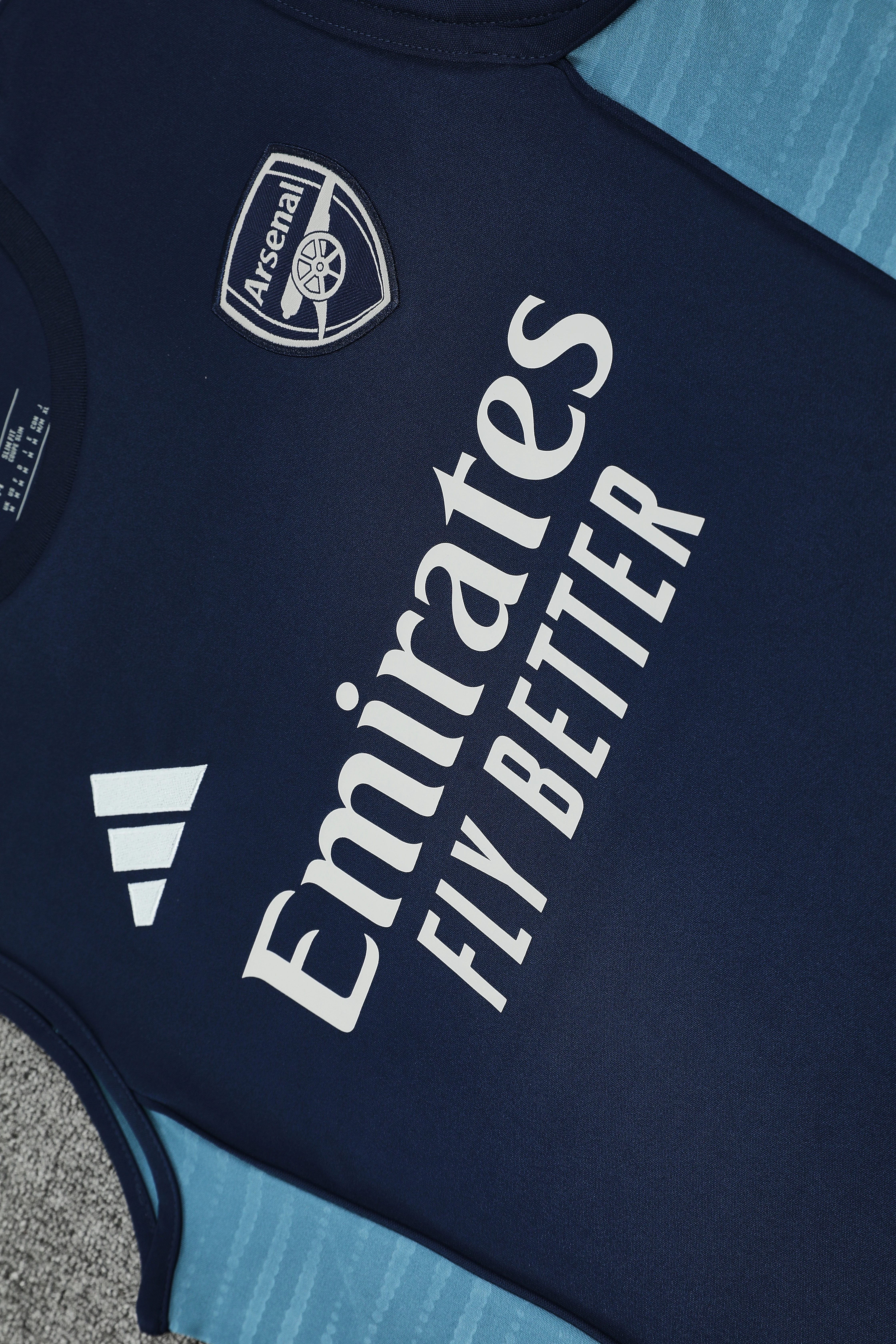 2025-26 Arsenal training vest jersey view 8