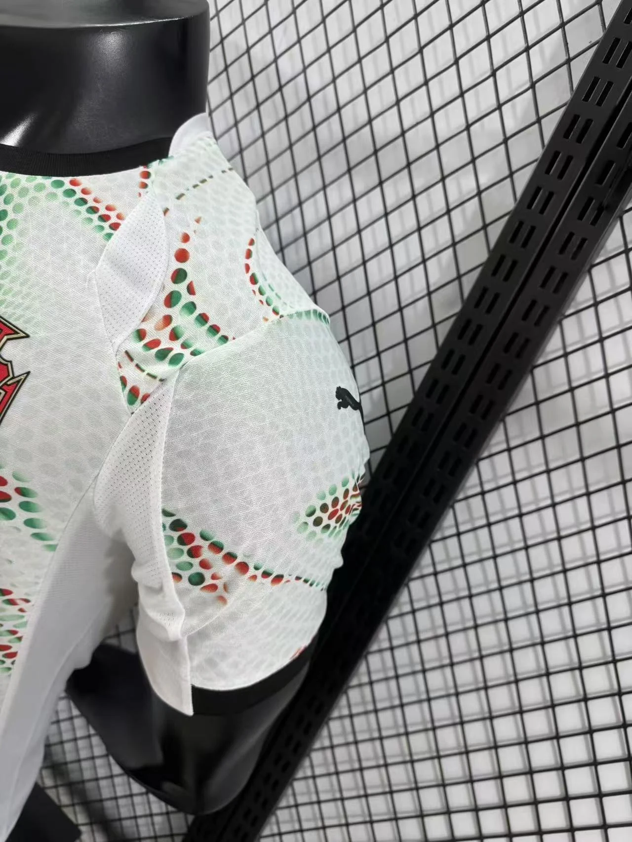 2025-26 Portugal Away Shirt - Player Edition view 9