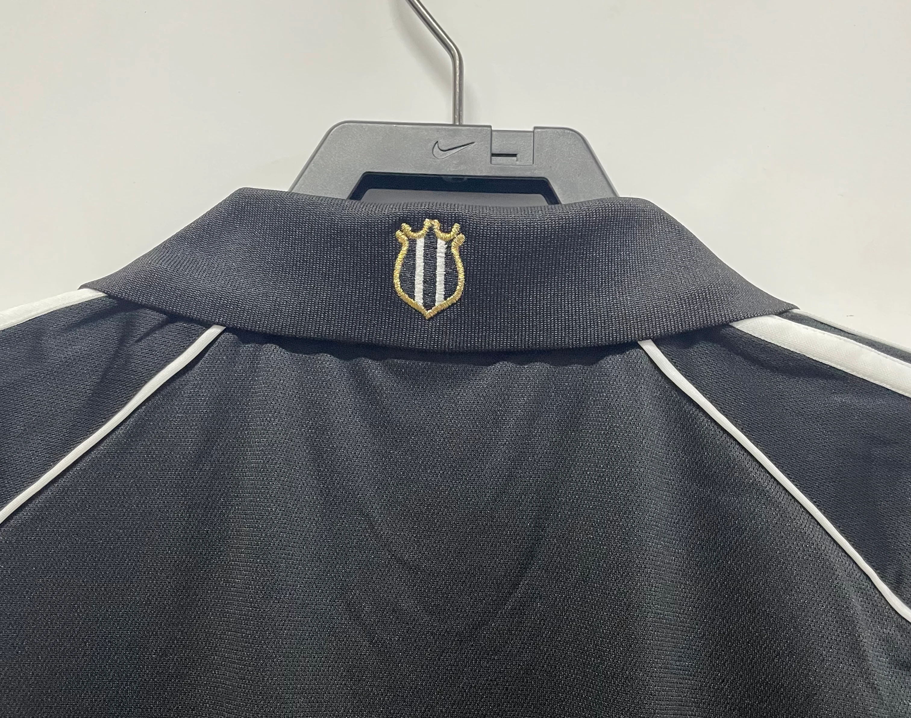 2000-01 Newcastle United Away Retro Jersey view 6