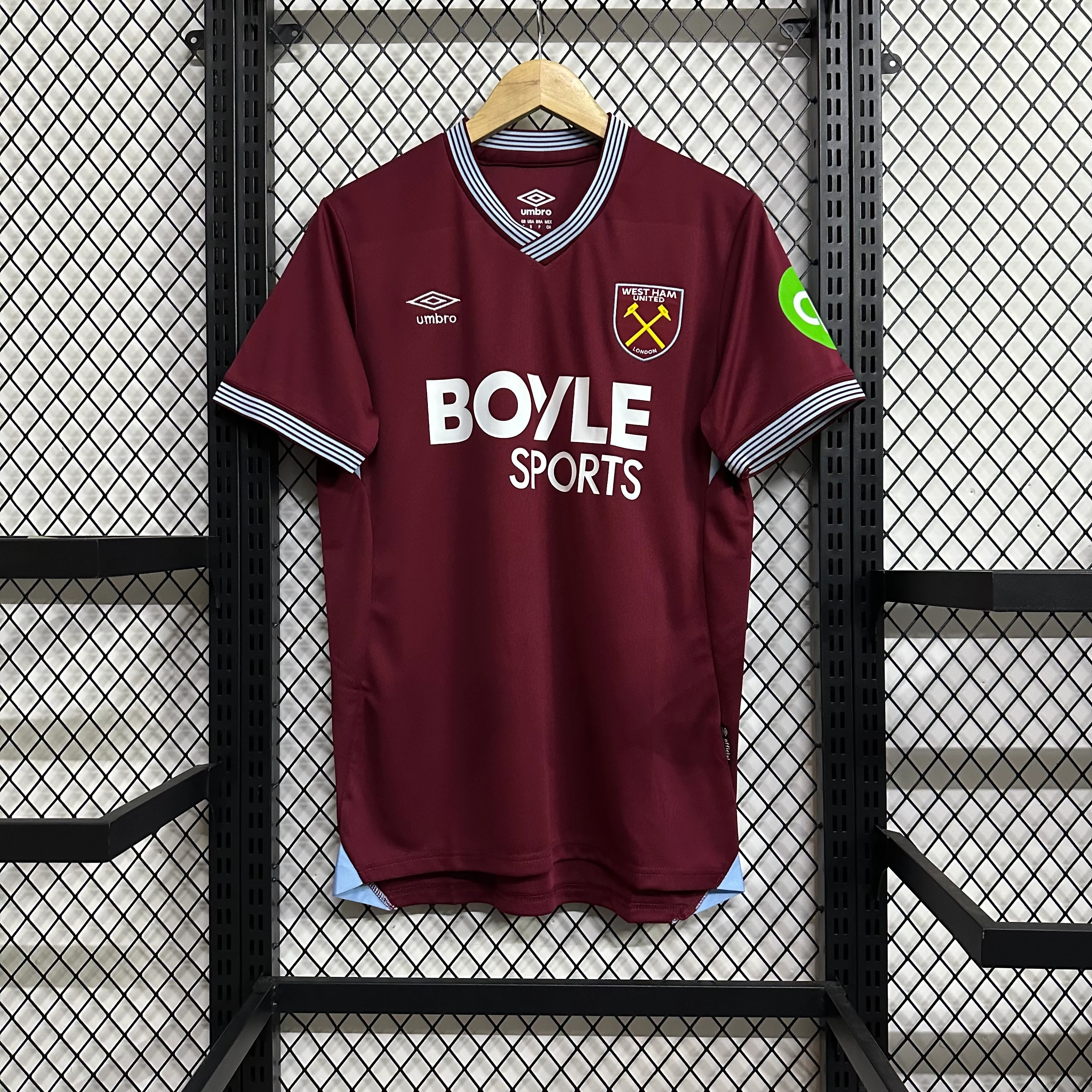 2025-26 West Ham United Home Kit view 9