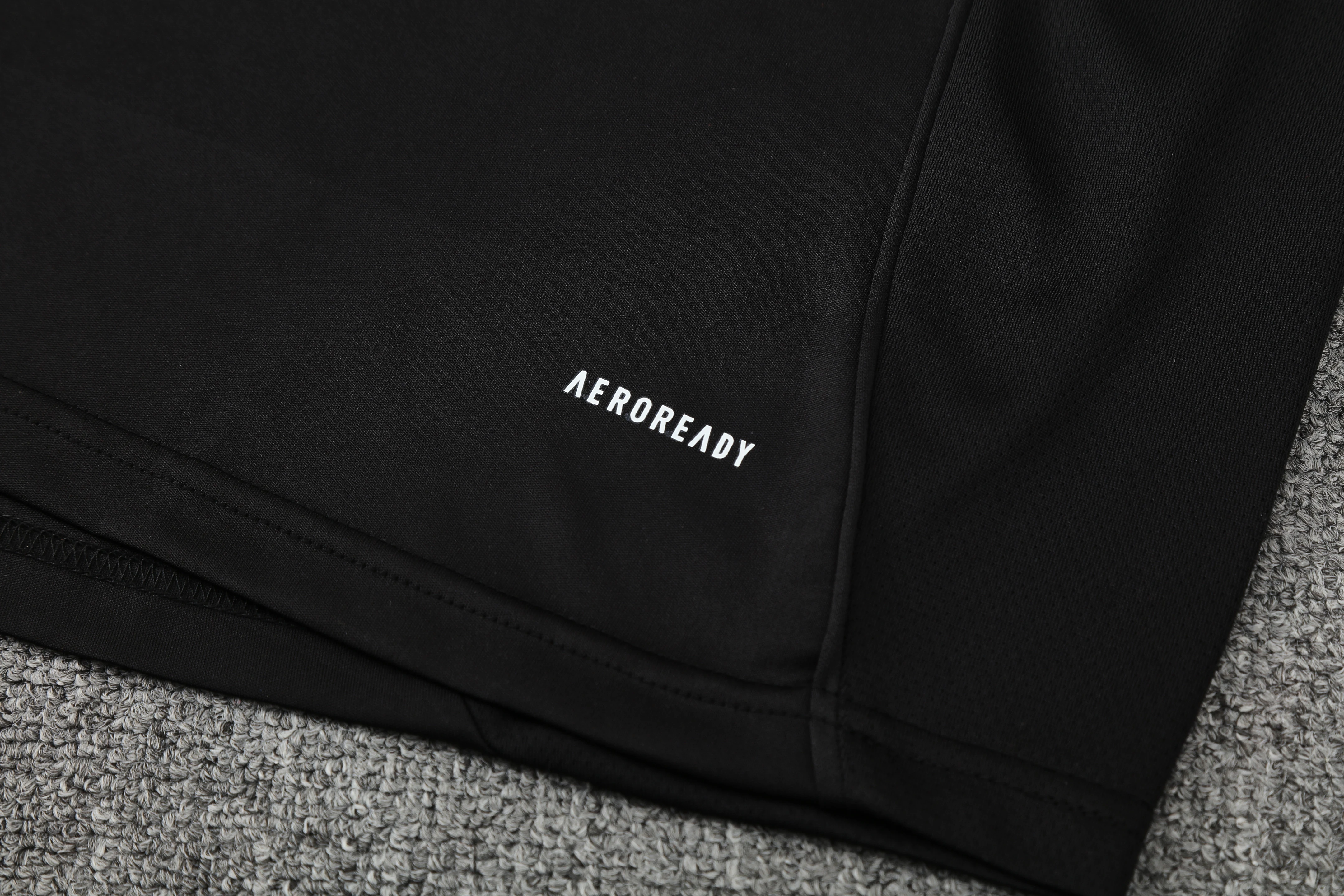 2025-26 Manchester United training vest jersey view 6