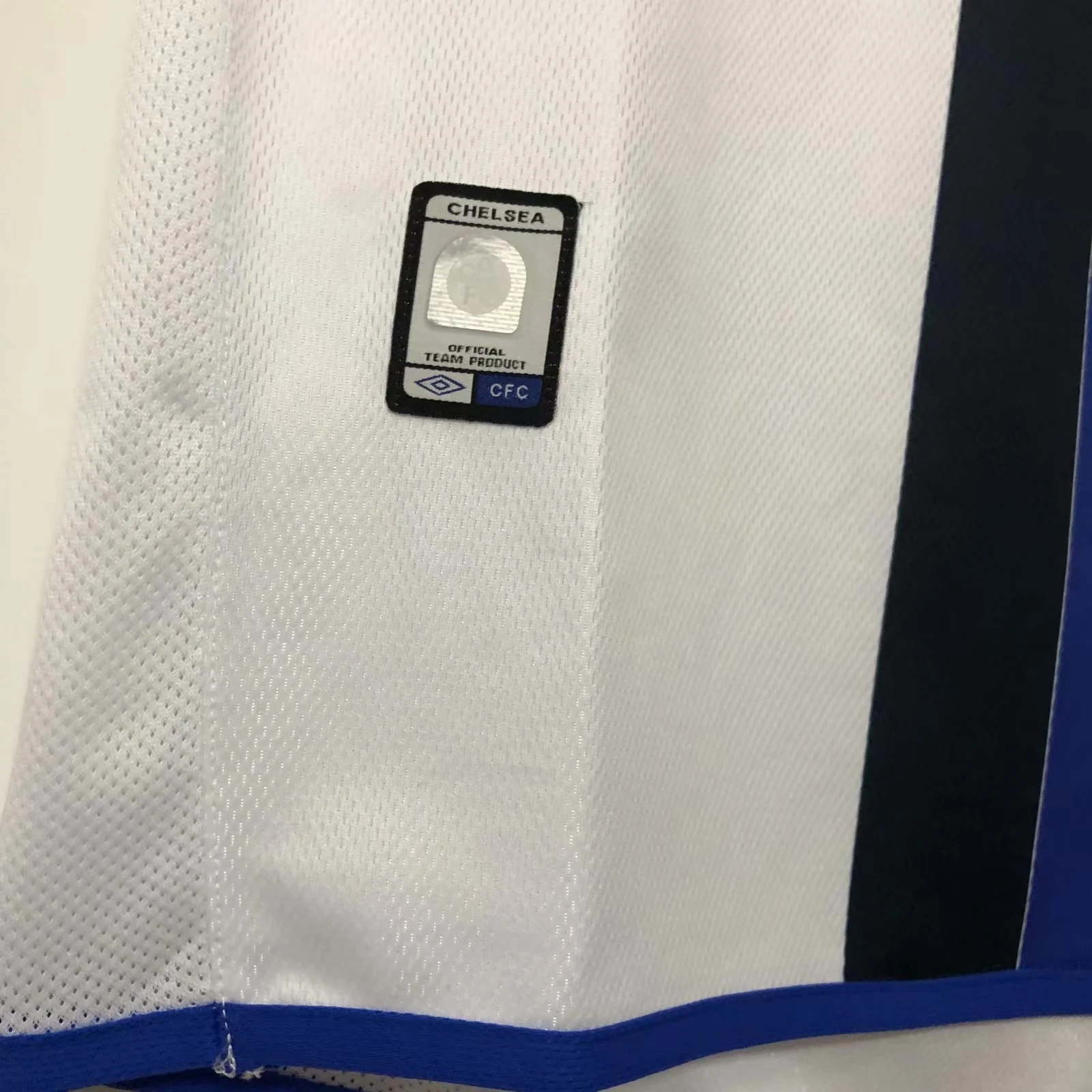 2003 Chelsea Away Retro Kit view 3