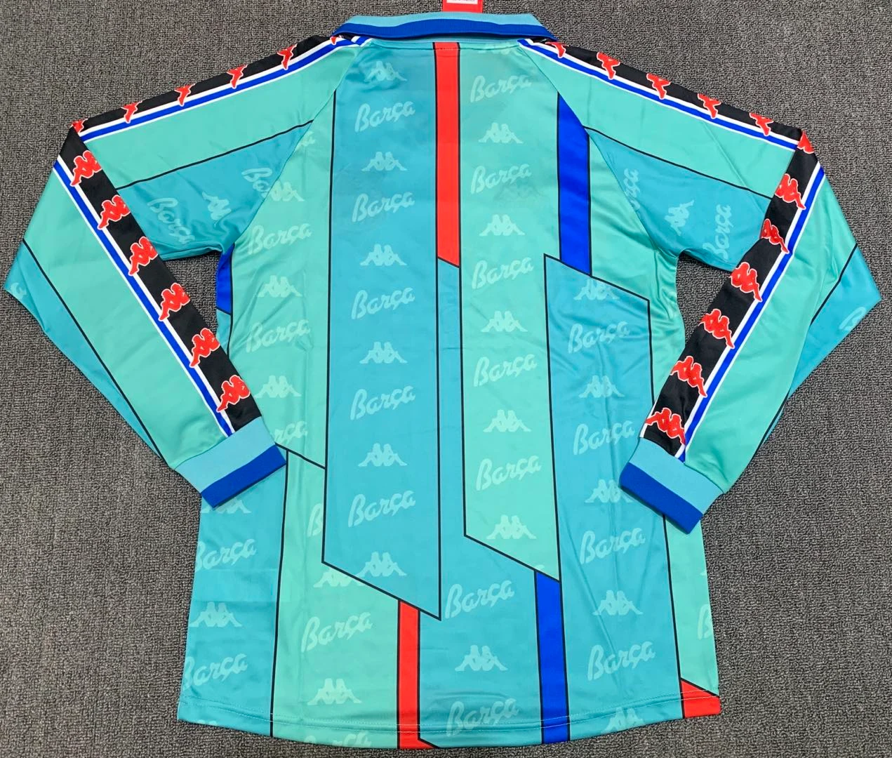 1996-97 Barcelona away long sleeve retro jersey view 2