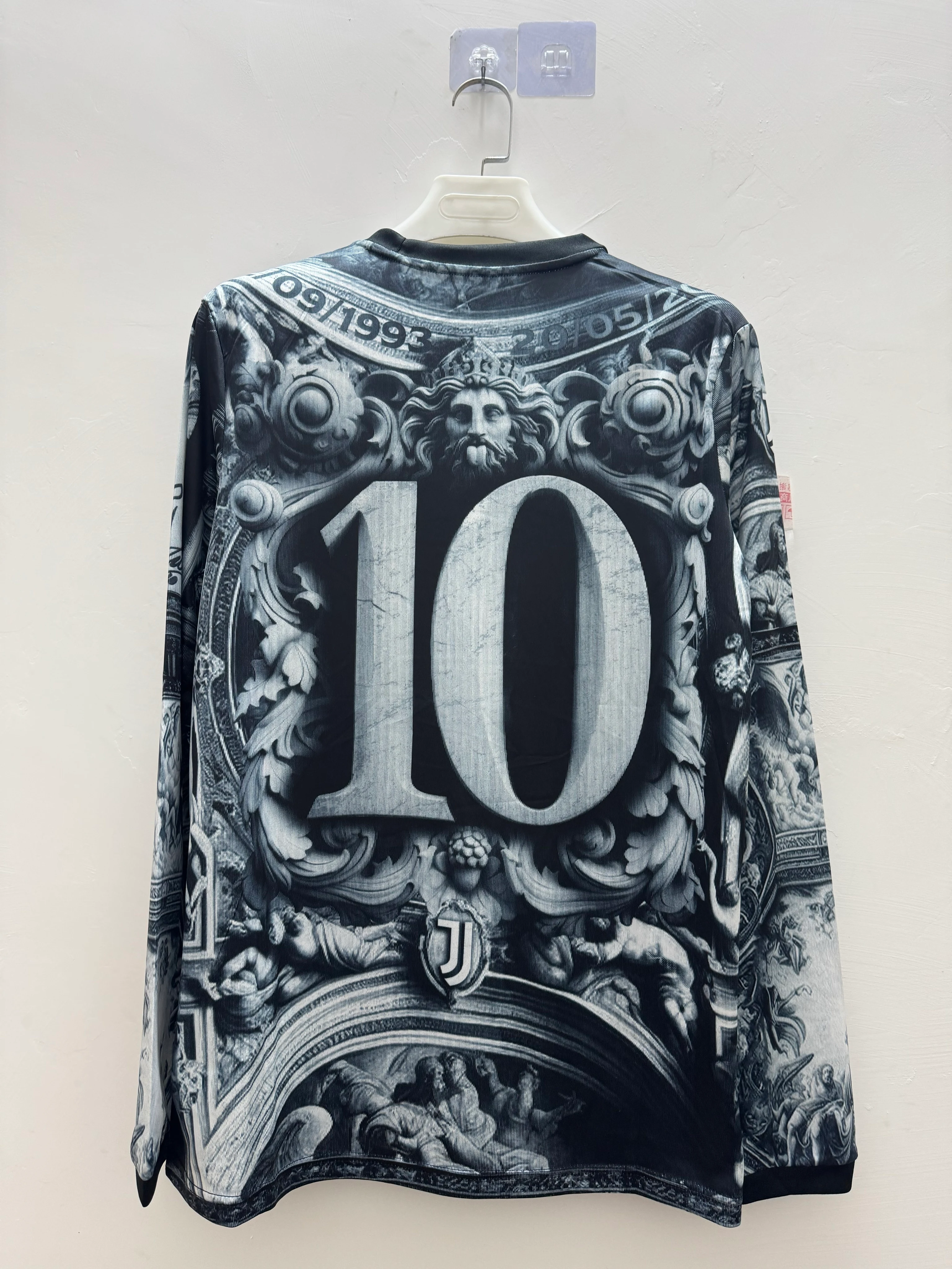2026-27 Juventus Training Long-Sleeve Jersey - Fan Edition view 2