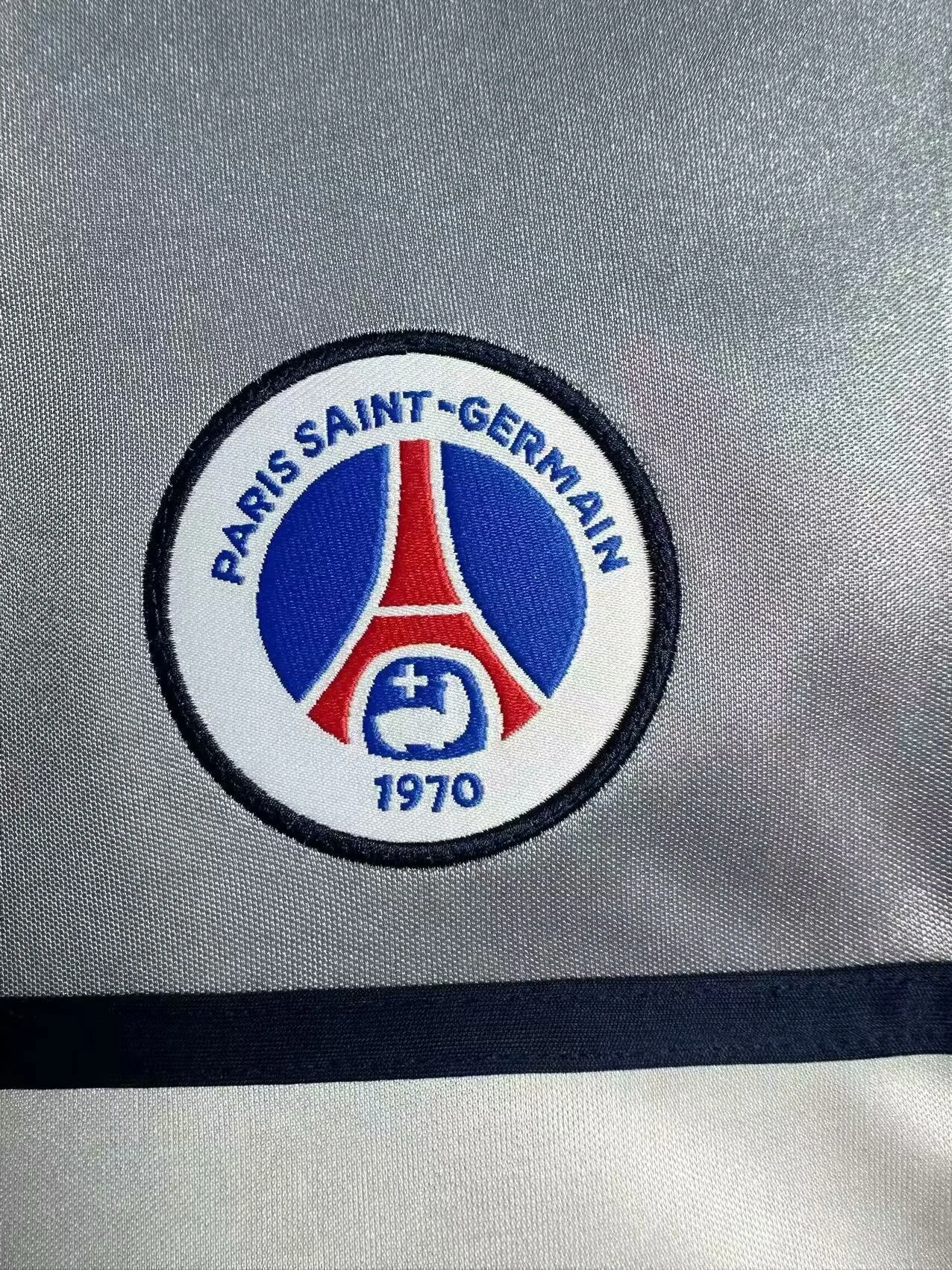 2000-01 Paris Retro Away Jersey view 6